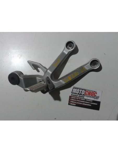 Platine repose-pied arrière droit SUZUKI SV 650 - 2005