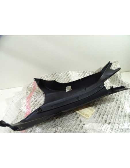 Flanc de selle gauche PIAGGIO X-EVO 125 - 2007/2016 -