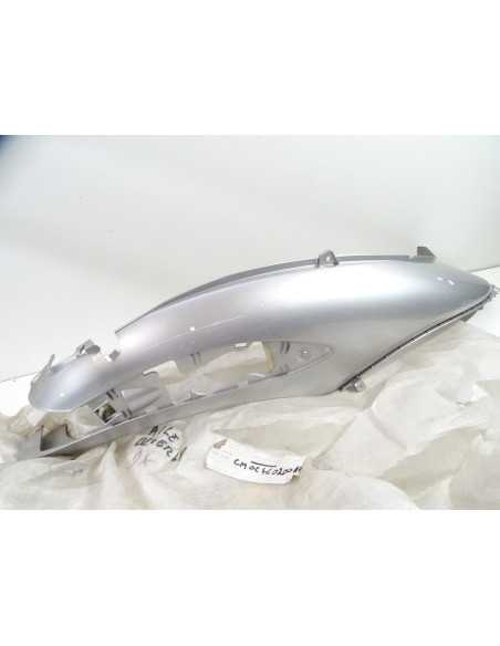 Flanc de selle droit PIAGGIO BEVERLY 125 - 2002 - CM02460100A7 État Neuf