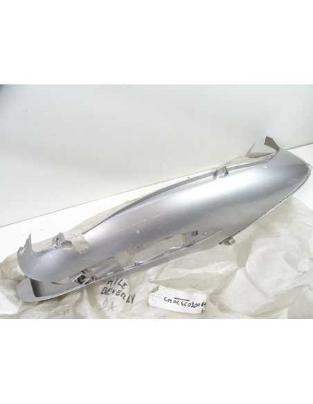 Flanc de selle droit PIAGGIO BEVERLY 125 - 2002 - CM02460200A7