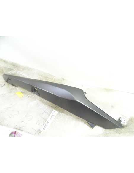 Flanc de selle gauche GILERA NEXUS 500 - 2003/2005 - 97505600E1