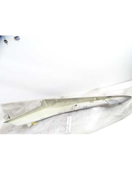 Flanc de selle gauche GILERA NEXUS 500 - 2003/2005 - 97505600E1