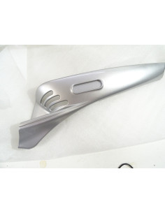 Cache latéral gauche VESPA ET4 125 82160050A7 État Neuf
