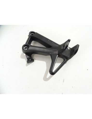 Platine repose-pied droit YAMAHA MT09 - 2014/2021 - 1RC-2742L-01 Occasion