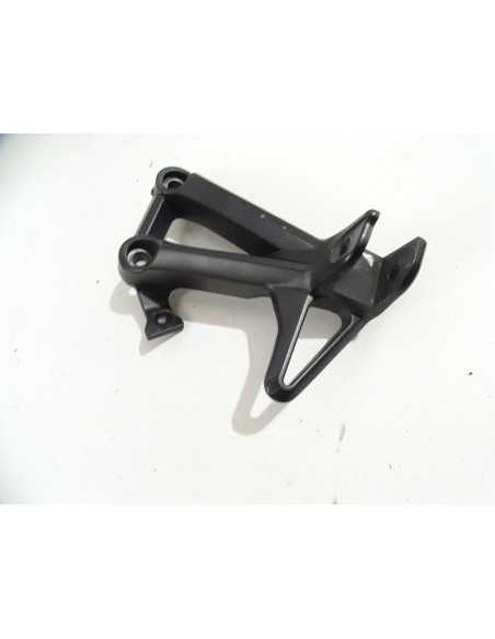 Platine repose-pied droit YAMAHA MT09 - 2014/2021 - 1RC-2742L-01 Occasion