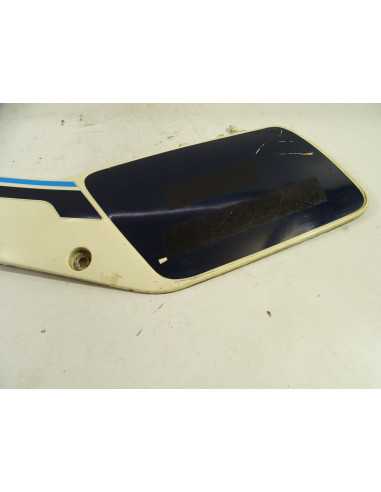 Flanc de selle gauche SUZUKI DR 600 47211-14A0