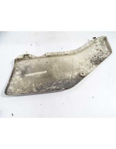 Flanc de selle gauche SUZUKI DR 600 47211-14A0