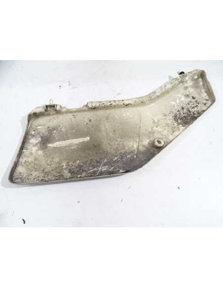 Flanc de selle gauche SUZUKI DR 600 47211-14A0