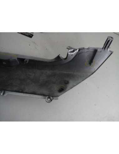 Flanc de selle droit SUZUKI BURGMAN 400 - 2002 - 47111-14G00