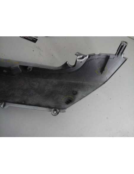 Flanc de selle droit SUZUKI BURGMAN 400 - 2002 - 47111-14G00