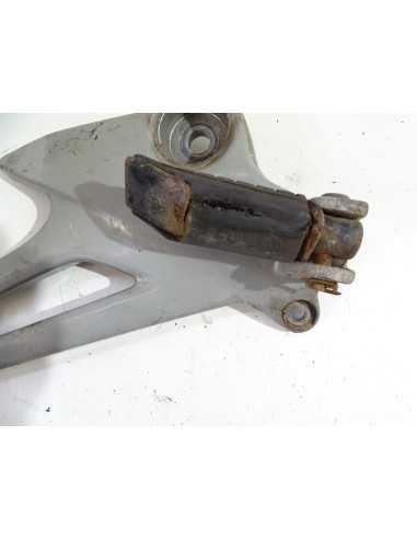 Platine repose-pied droit HONDA VARADERO 125 - 2001/2006 - 50615-KPCA-6400