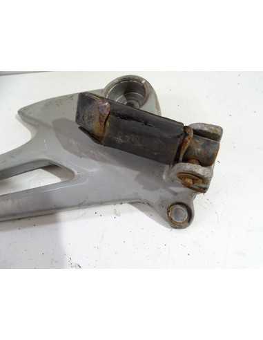 Platine repose-pied droit HONDA VARADERO 125 - 2001/2006 - 50615-KPCA-6400