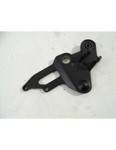 Platine repose-pied avant droit YAMAHA MT07 - 2022 - 1WS-27443-10 Occasion