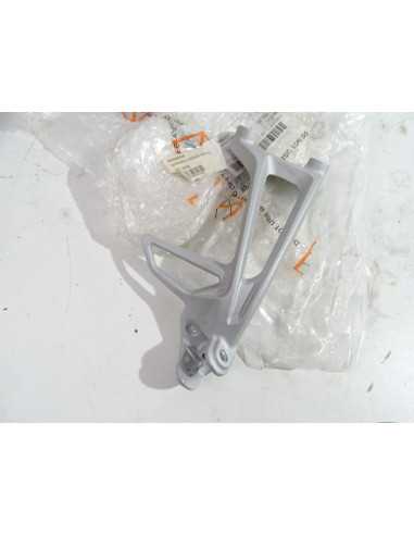 Platine repose-pied arrière droit MV AGUSTA RIVALE 800 - 2014/2017