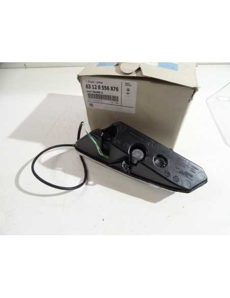 Clignotant avant droit BMW C650 - 2014 - 63128556876 État Neuf Clignotant avant droit BMW C650 - 2014 - 63128556876 État Neuf