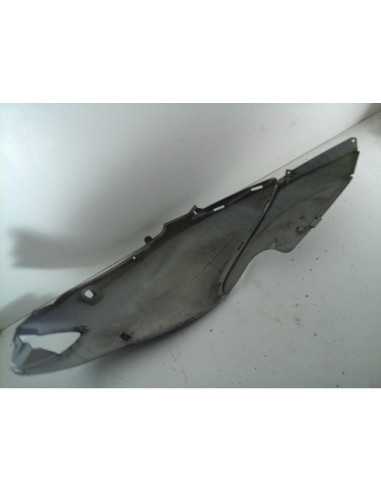 Flanc de selle gauche PIAGGIO FLY 125 - 2006 - Occasion