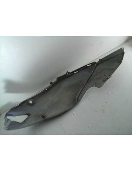 Flanc de selle gauche PIAGGIO FLY 125 - 2006 - Occasion