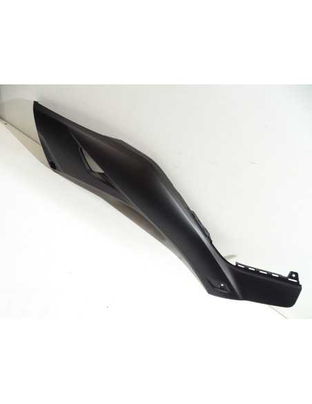 Cache latéral gauche YAMAHA X-MAX 300 - 2018/2022 - BL1-F1721-00-P0 État Neuf
