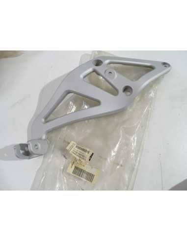 Platine repose-pied arrière droit KTM SUPER DUKE 990 - 2007 - 6100304900001S