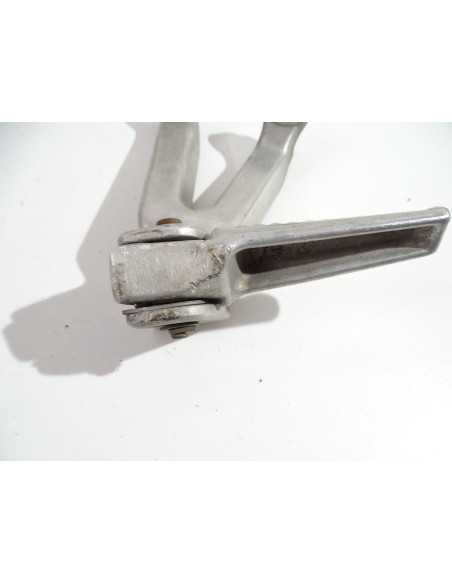 Platine repose-pied (paire) arrière gauche HONDA CBR RR 900 SC33B - 1996/1999 - Occasion