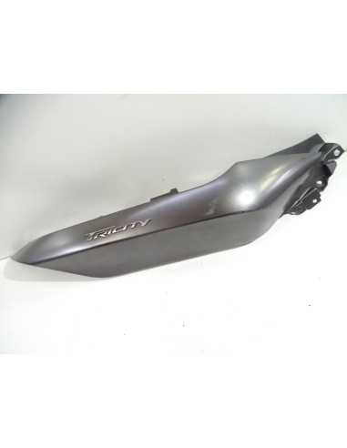 Flanc de selle droit YAMAHA TRICITY 300 - 2020 - BX9-F1741-00