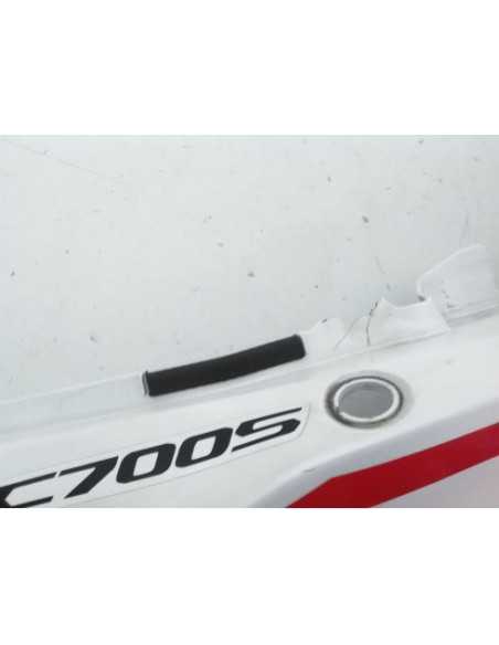 Flanc de selle gauche HONDA INTEGRA 700 - 2012 - 77230-MGS-D700 - Occasion - état moyen