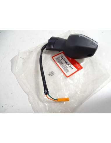 Clignotant avant gauche HONDA CBR RR 600 - 2008 - 33450-MFJ-D02