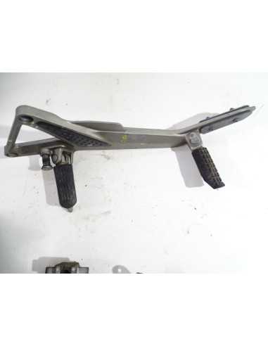 Platine repose-pied gauche HONDA HORNET 600 PC36A - 2003-2005 - Occasion