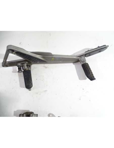 Platine repose-pied gauche HONDA HORNET 600 PC36A - 2003-2005 - Occasion