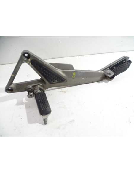 Platine repose-pied gauche HONDA HORNET 600 PC36A - 2003-2005 - Occasion