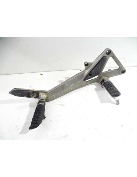 Platine repose-pied droit HONDA HORNET 600 PC36A - 2003-2005 - Occasion