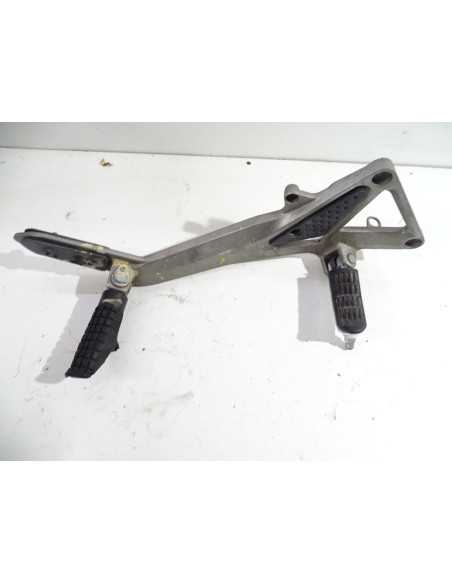 Platine repose-pied droit HONDA HORNET 600 PC36A - 2003-2005 - Occasion