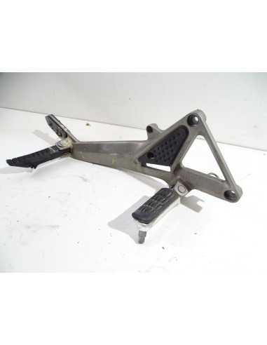 Platine repose-pied droit HONDA HORNET 600 PC36A - 2003-2005 - Occasion