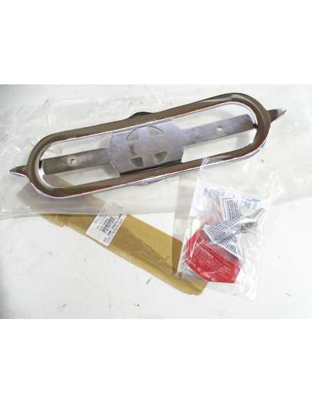 Enjoliveur radiateur d'huile TRIUMPH ROCKET III - 2006/2022 - A9738001 État Neuf