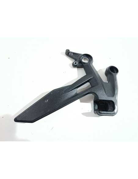 Platine repose-pied avant droit KTM DUKE 790 - 2020 - 64103039010 Occasion