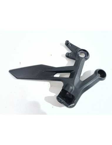Platine repose-pied avant droit KTM DUKE R 890 - 2020/2022 -