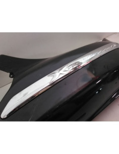 Flanc de selle droit PIAGGIO X8 125 - 2005 2