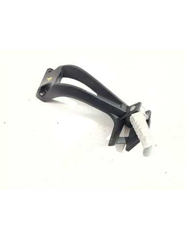 Platine repose-pied arrière droit YAMAHA FZ8- 2011/2015