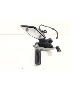 Platine repose-pied avant droit YAMAHA FZ8 800 - 2011/2015 - Occasion