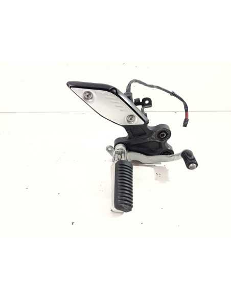 Platine repose-pied avant droit YAMAHA FZ8 800 - 2011/2015 - Occasion