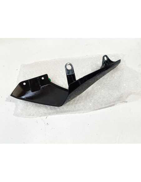 Flanc de selle avant gauche YAMAHA MT07 700 - 2018/2020 - B4C-21711-00 État Neuf