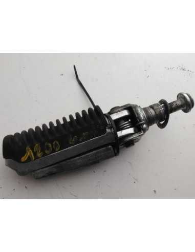 Repose-pied gauche SUZUKI BANDIT 1200 GV75A - 1966-2000 - Occasion