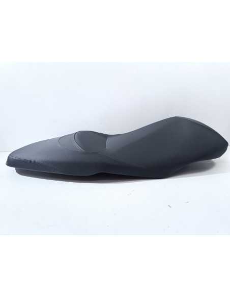 Selle YAMAHA X-MAX 125 - 2018 - B74-F4730-00 État neuf