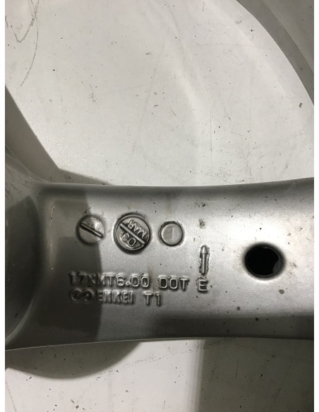 Jante arrière TRIUMPH SPEED TRIPLE 955 955i - 1999/2001