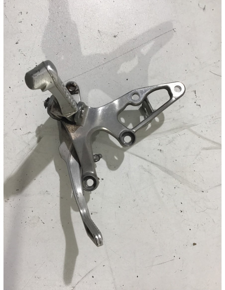 Platine repose-pied avant droit TRIUMPH SPEED TRIPLE 955 955i - 1999/2004 - Occasion