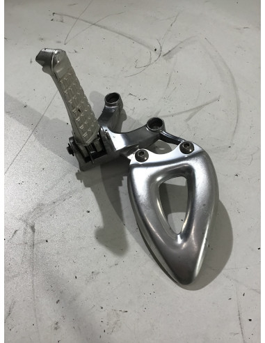 Platine repose-pied avant gauche TRIUMPH SPEED TRIPLE 955 955i