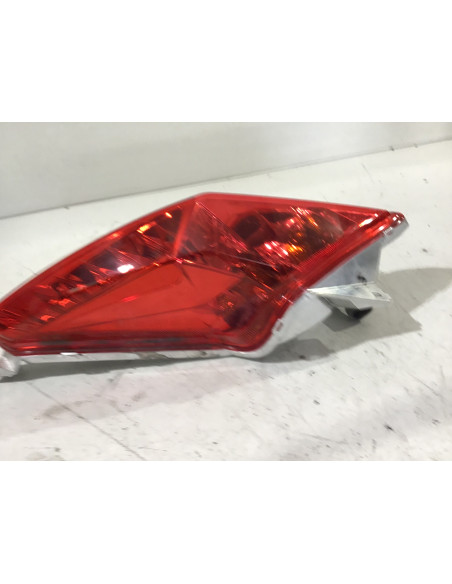 Feu arrière gauche YAMAHA X-MAX 125 b74 - 2014/2016