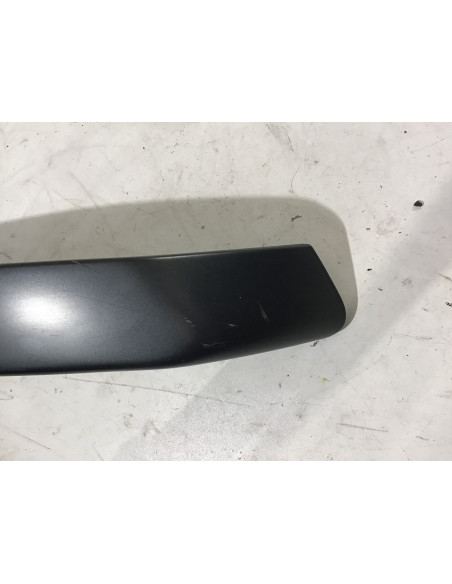 Cache latéral gauche VESPA GTS 300 - 2005 - 621137