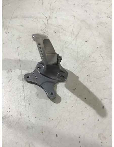 Platine repose-pied arrière droit YAMAHA X-MAX 125 b74 - 2018/2022