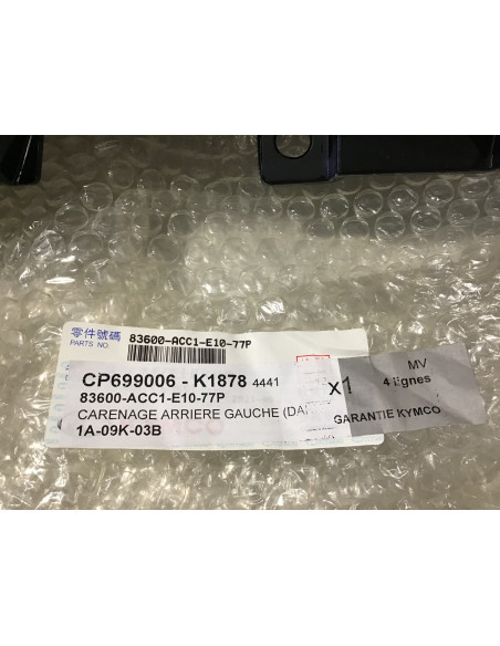 Cache latéral arrière gauche KYMCO LIKE 50 4t - 2009/2018 - 83600-ACC1-E10-77P État Neuf